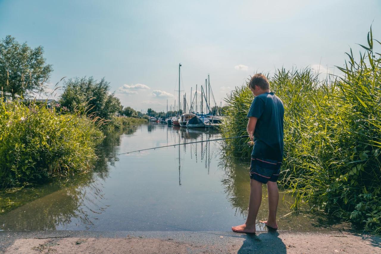 Отель Europarcs De Biesbosch Willemsdorp Экстерьер фото