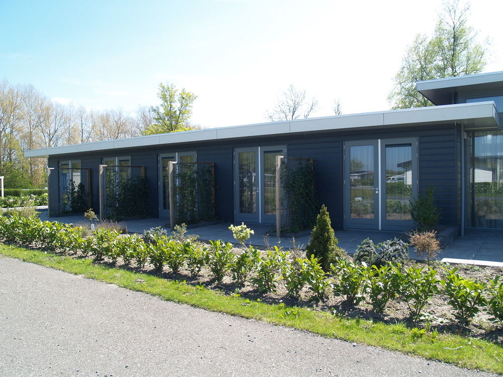Отель Europarcs De Biesbosch Willemsdorp Экстерьер фото
